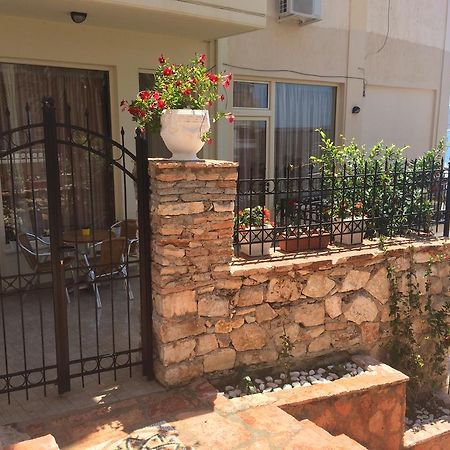 Berti Apartments Saranda Kültér fotó