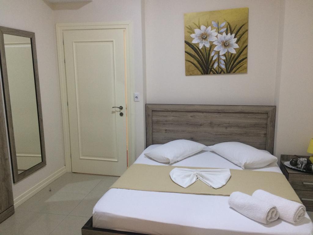 Berti Apartments Saranda Kültér fotó