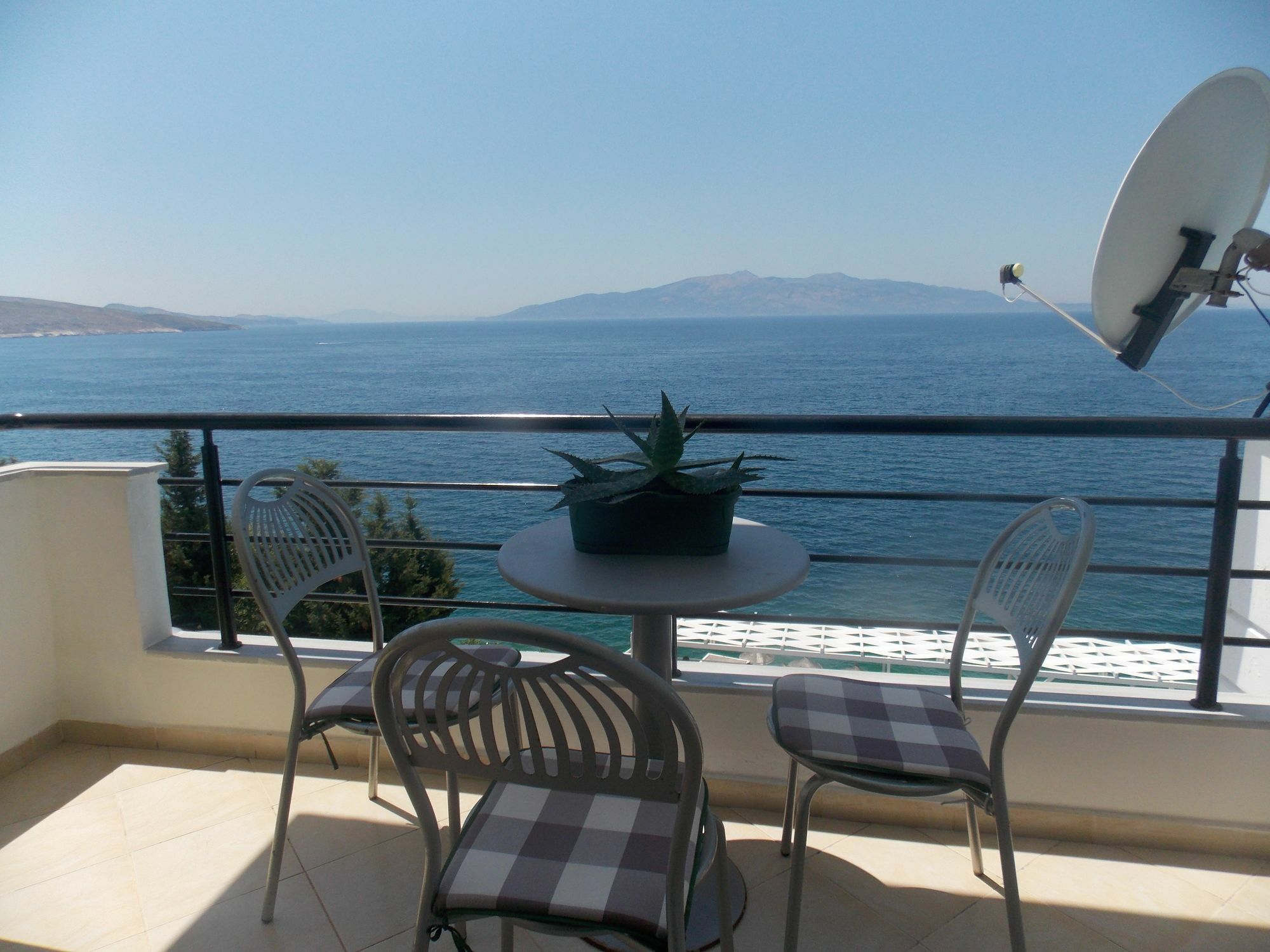 Berti Apartments Saranda Kültér fotó
